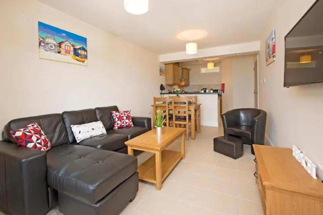 Stylish & Spacious 2Bd Apartment Westbeach Resort 바이드포드 외부 사진